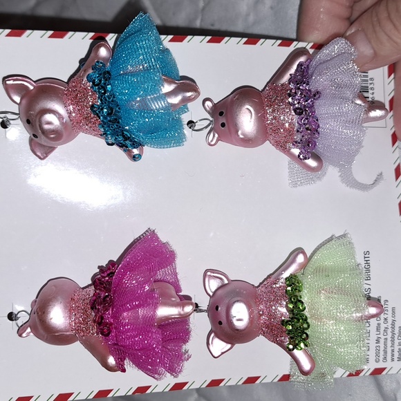 Pig & hippo christmas mini ordaments/ BUNDLE ONLY 2or more items - Picture 1 of 6